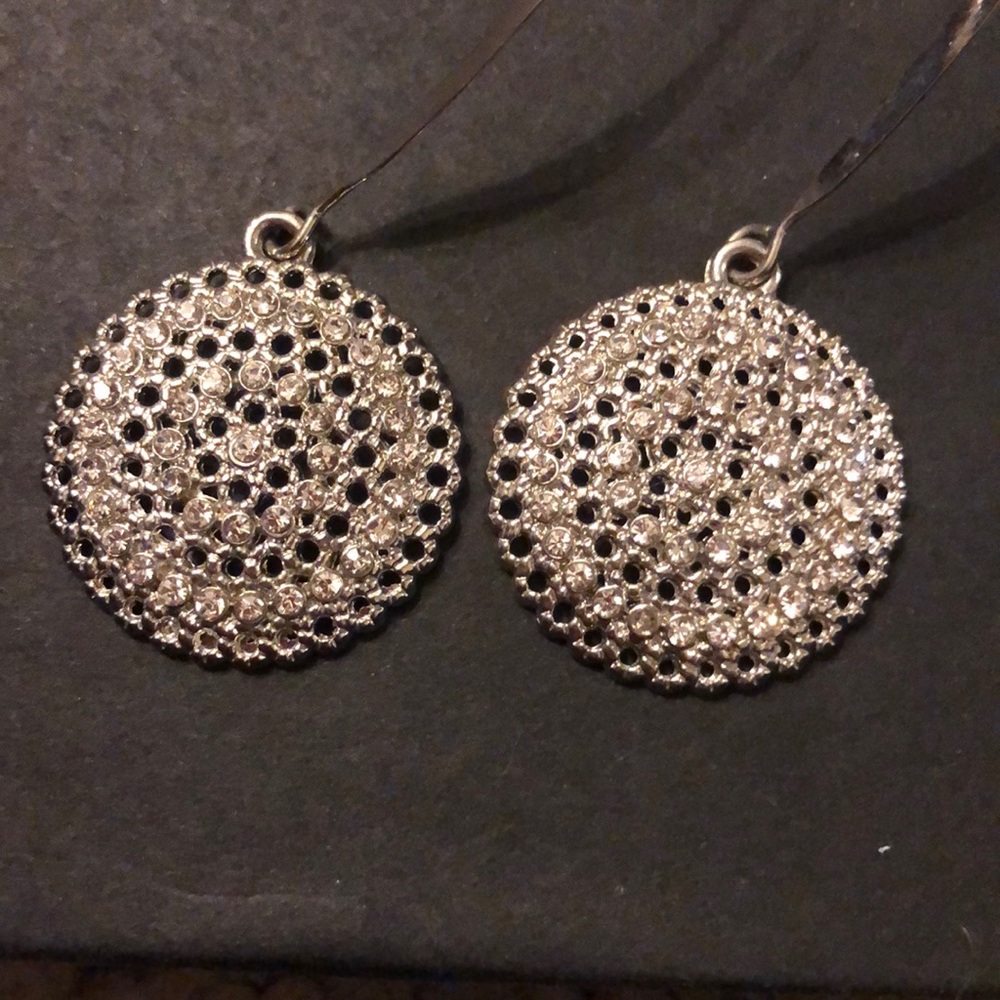 Earing - Picture 3 of 4